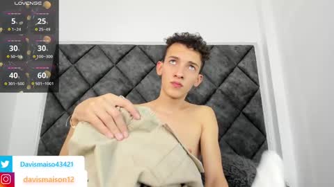 Maison Davis online show from January 25, 9:46 pm