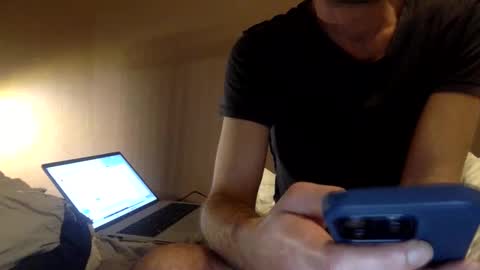 malefrench1 online show from January 9, 5:56 am