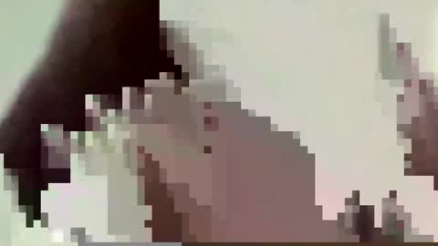 Snapshot of mamoubz chatting on January 1, 10:32 am Clone online show from January 1, 10:32 am