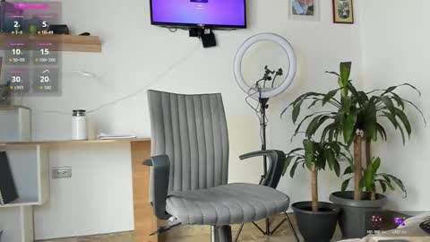 manucute 23  online show from November 4, 5:14 pm