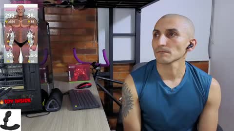 Marck  Independent model  online show from April 10, 6:20 am