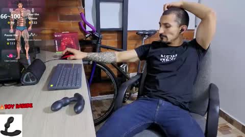 Marck  Independent model  online show from March 9, 3:00 am