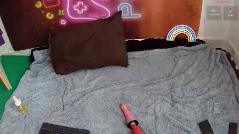 silas online show from February 3, 6:40 am