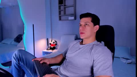 Marco Sullivan online show from November 28, 2:19 pm