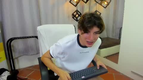marcoviolet online show from July 10, 10:00 pm