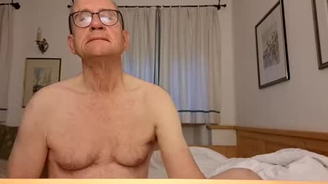 Snapshot of marginalie chatting on September 30, 6:30 am marginalie online show from September 30, 6:30 am