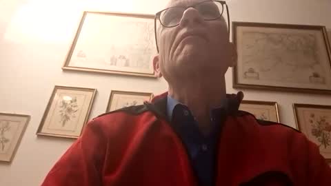 Snapshot of marginalie chatting on October 29, 5:27 pm marginalie online show from October 29, 5:27 pm