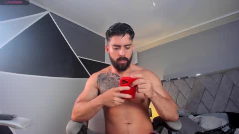 mark_broown_ online show from February 25, 10:18 pm