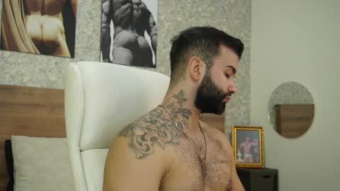 Mark online show from December 10, 11:21 pm