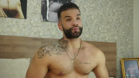 Mark online show from February 7, 9:58 pm