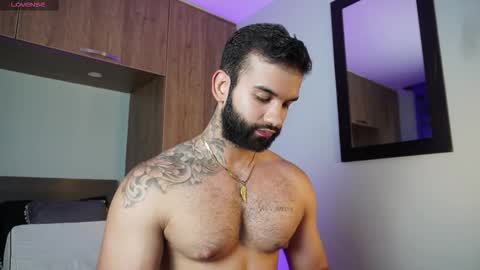 Mark online show from October 18, 8:14 pm