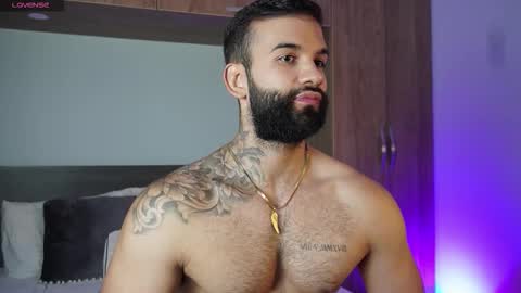 Mark online show from October 6, 8:57 pm