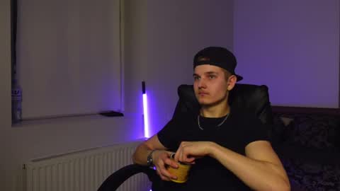 MARK KARSON online show from February 12, 6:25 pm