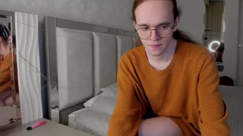 Snapshot of markglover chatting on October 6, 10:09 am Mark online show from October 6, 10:09 am