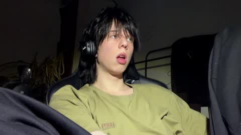 Mark online show from April 9, 3:29 pm