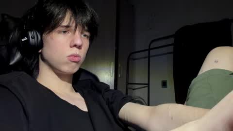 Mark online show from April 11, 9:40 pm