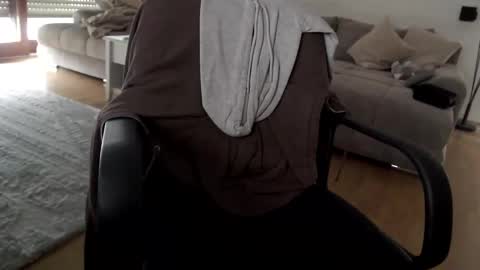 markusello3x online show from February 21, 11:00 am