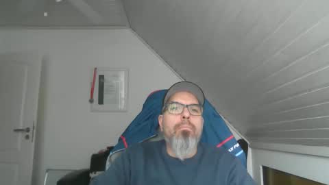 marriedcock1980 online show from February 14, 12:11 pm