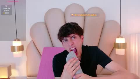 martin_williams_ online show from February 5, 7:43 pm