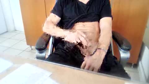 Snapshot of martinbest11 chatting on October 11, 11:47 am martinbest11 online show from October 11, 11:47 am