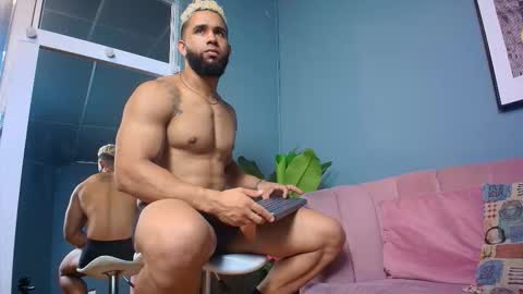 massimo_cruz online show from October 15, 12:40 am