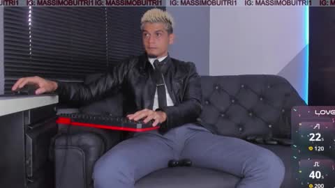 I am Massimo online show from January 10, 1:04 pm