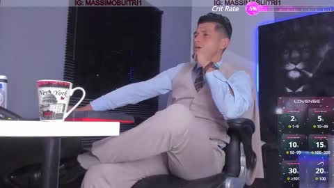 I am Massimo online show from January 23, 11:37 pm