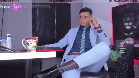 I am Massimo online show from December 6, 1:55 pm