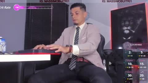 I am Massimo online show from December 10, 1:33 pm