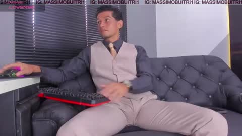 I am Massimo online show from July 12, 1:46 pm
