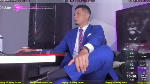 I am Massimo online show from December 8, 2:19 pm