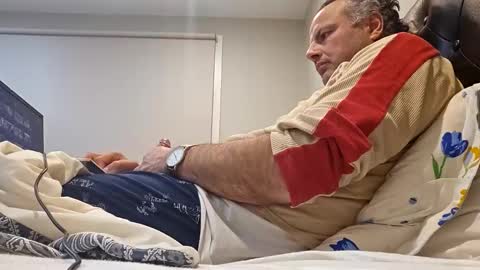 Snapshot of master398 chatting on October 28, 11:23 am Erix online show from October 28, 11:23 am