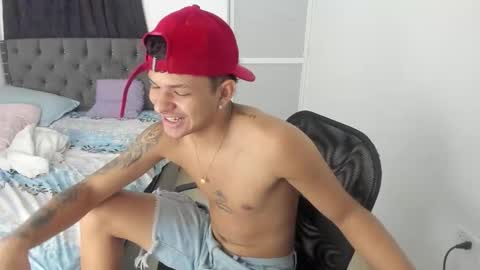 master_boy28 online show from October 18, 8:19 am