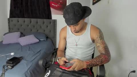 master_boy28 online show from May 27, 2:41 am