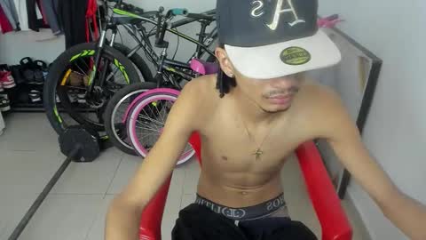 master_boy28 online show from April 18, 2:13 am