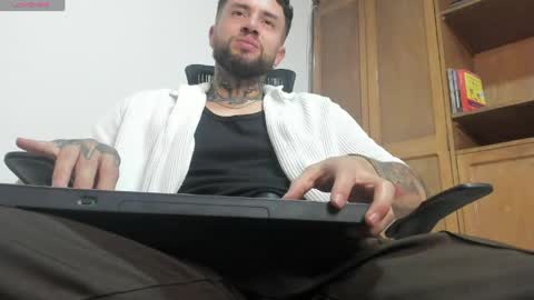 steven  online show from March 31, 12:23 am