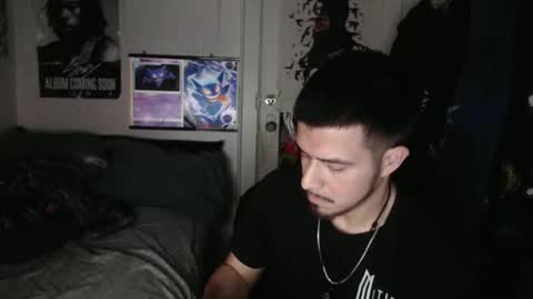 mastergoku945657 online show from May 3, 7:11 am