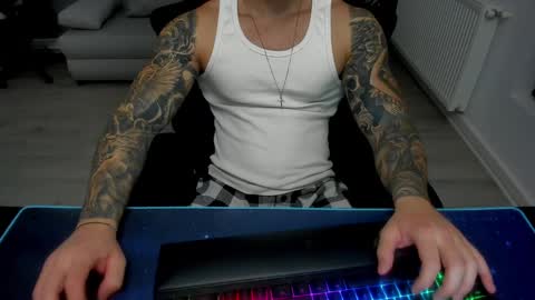 Snapshot of masterkingmuscle chatting on February 11, 8:10 pm masterkingmuscle online show from February 11, 8:10 pm