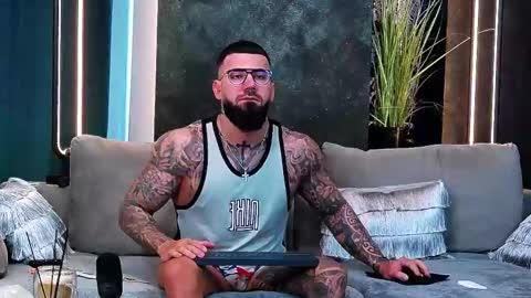 masterkingofmuscle online show from March 3, 6:13 am