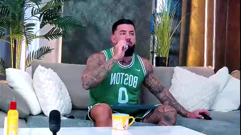 masterkingofmuscle online show from October 6, 7:24 am