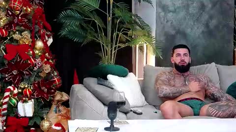 masterkingofmuscle online show from December 17, 9:54 pm