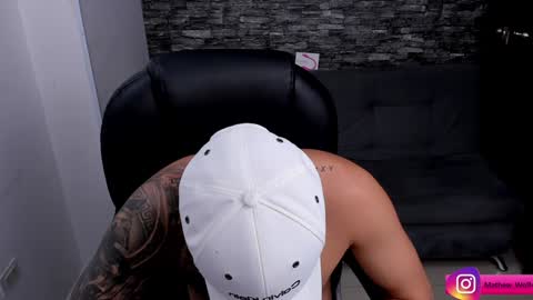 Mathew Independent model online show from February 6, 4:25 pm