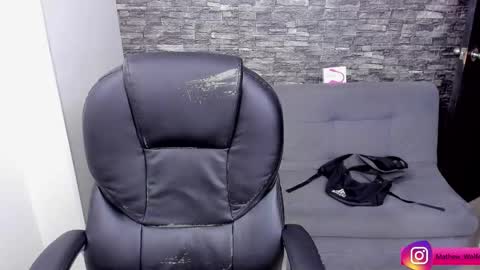 Mathew Independent model online show from September 23, 8:30 pm