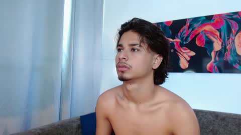 Mathew online show from November 18, 6:44 pm