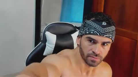 mathews_smith online show from February 26, 12:28 pm