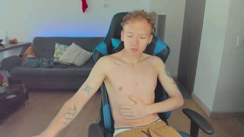 Alejandro Alex online show from January 6, 9:11 pm