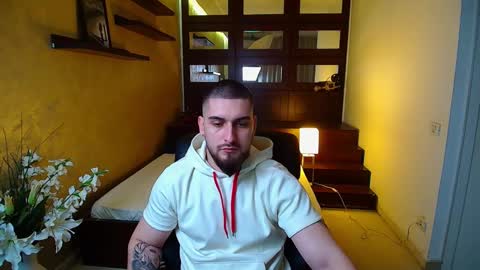 Snapshot of matiasdean chatting on March 1, 5:31 am MatiasDean online show from March 1, 5:31 am