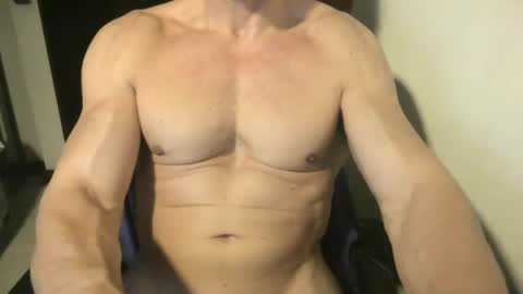 MatiasMatureMuscle online show from March 8, 12:30 am