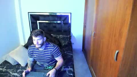 matius foxter online show from December 15, 12:51 am