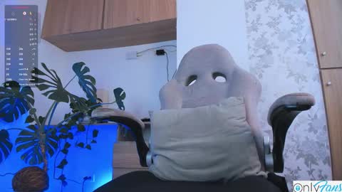 Mateo online show from February 3, 10:15 pm